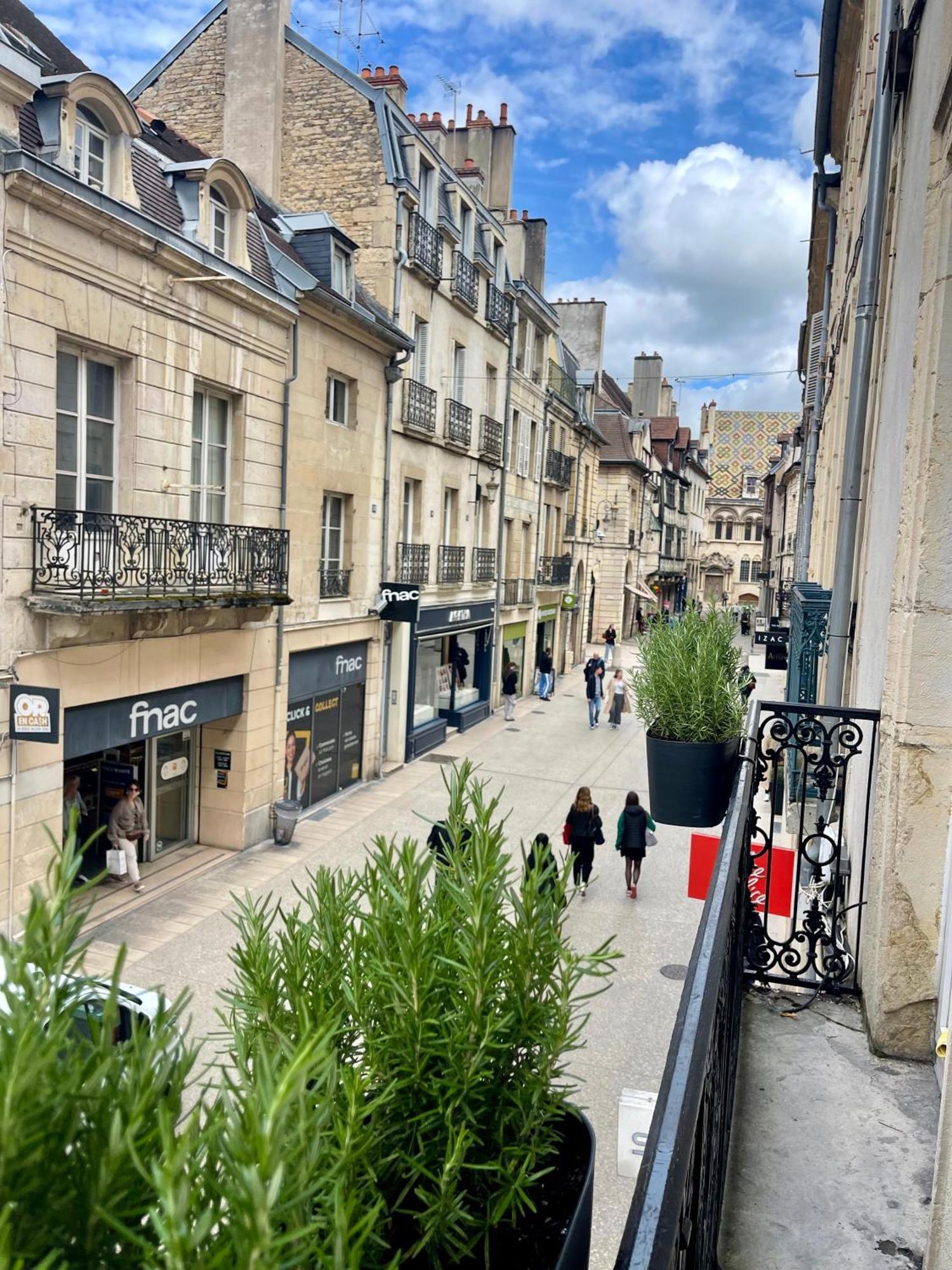 Alfred Suites - Appart'S Hotel - Dijon - Centre Historique Exterior photo